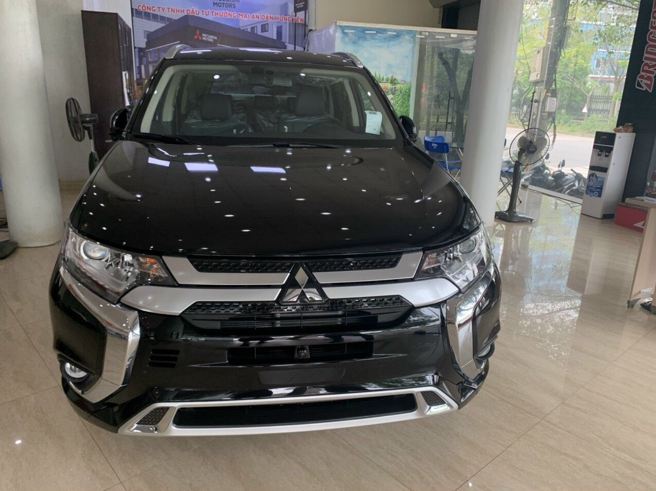 Mitsubishi Outlander 2022 - 825 triệu khuyến mại khủng 50 triệu đồng