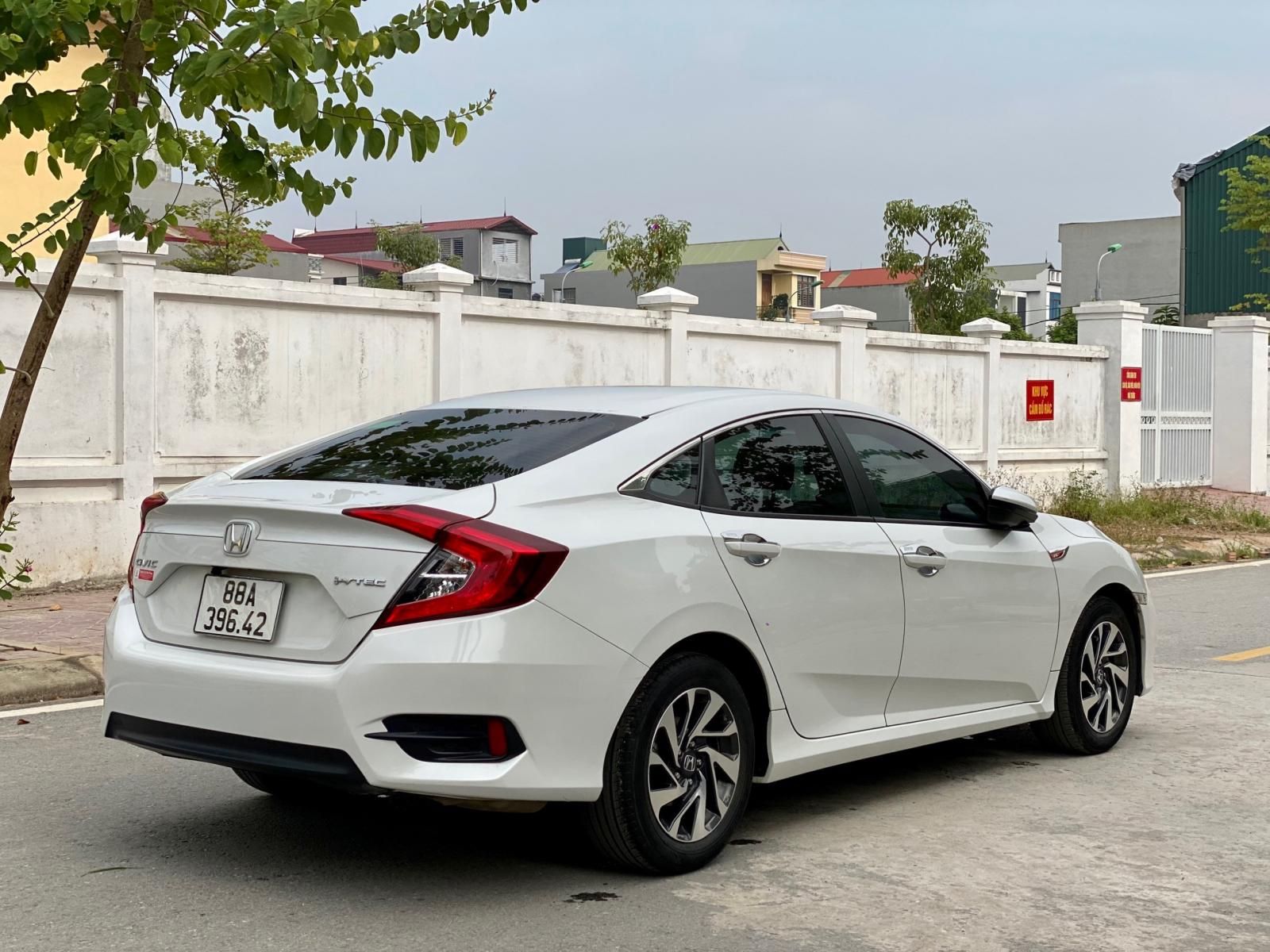 Honda Civic 2020 - Tên tư nhân một chủ từ mới