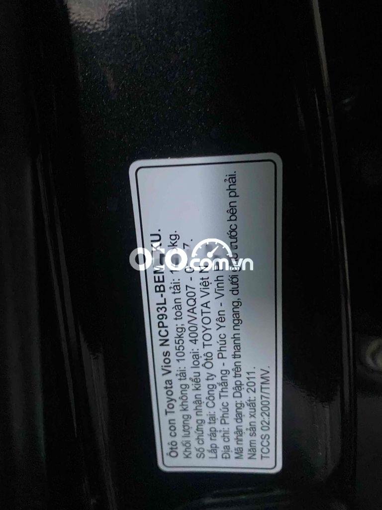 Toyota Vios 2011 - Màu đen, số sàn