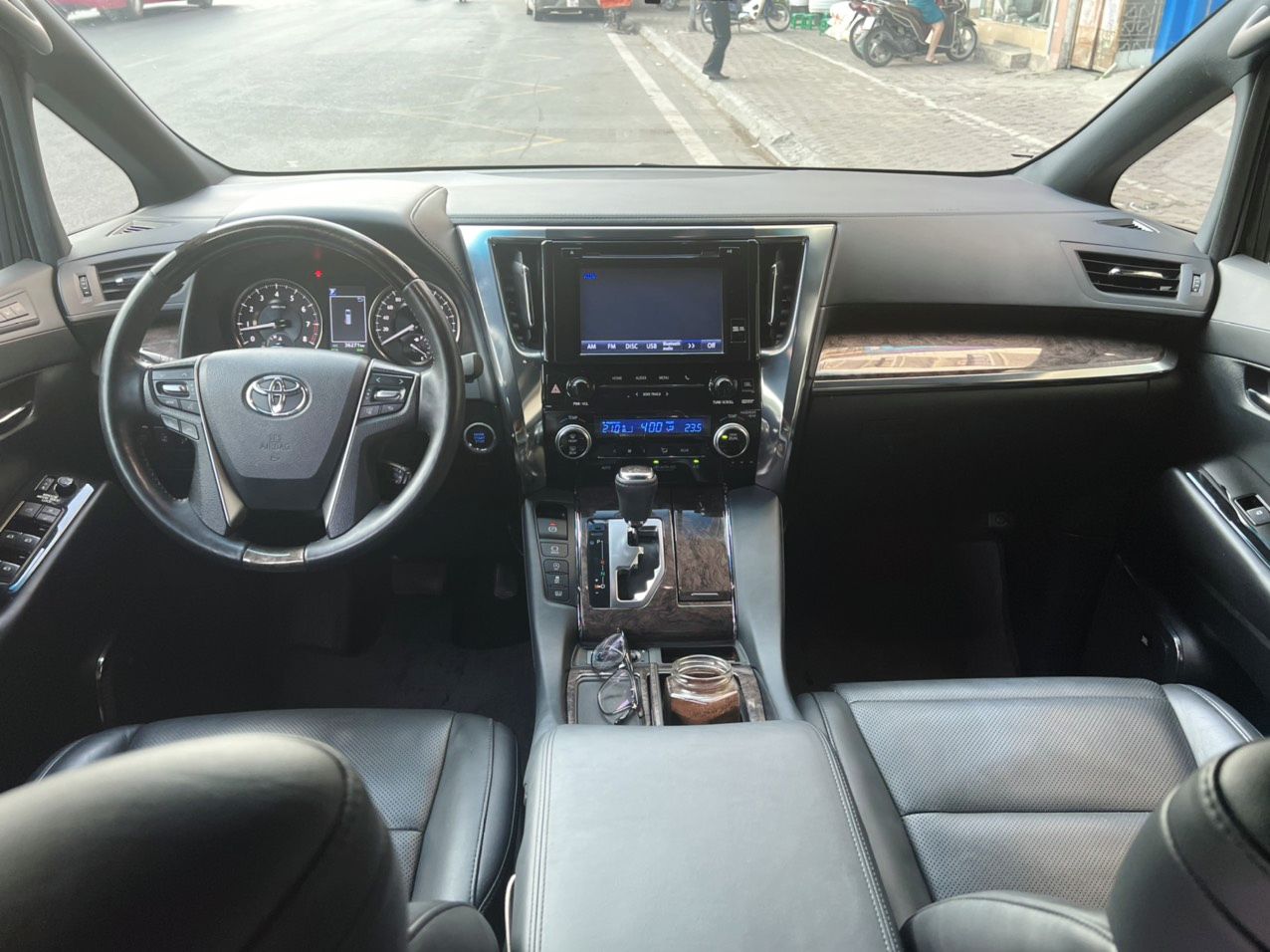 Toyota Alphard 2019 - Xe hạng thương gia, màu đen