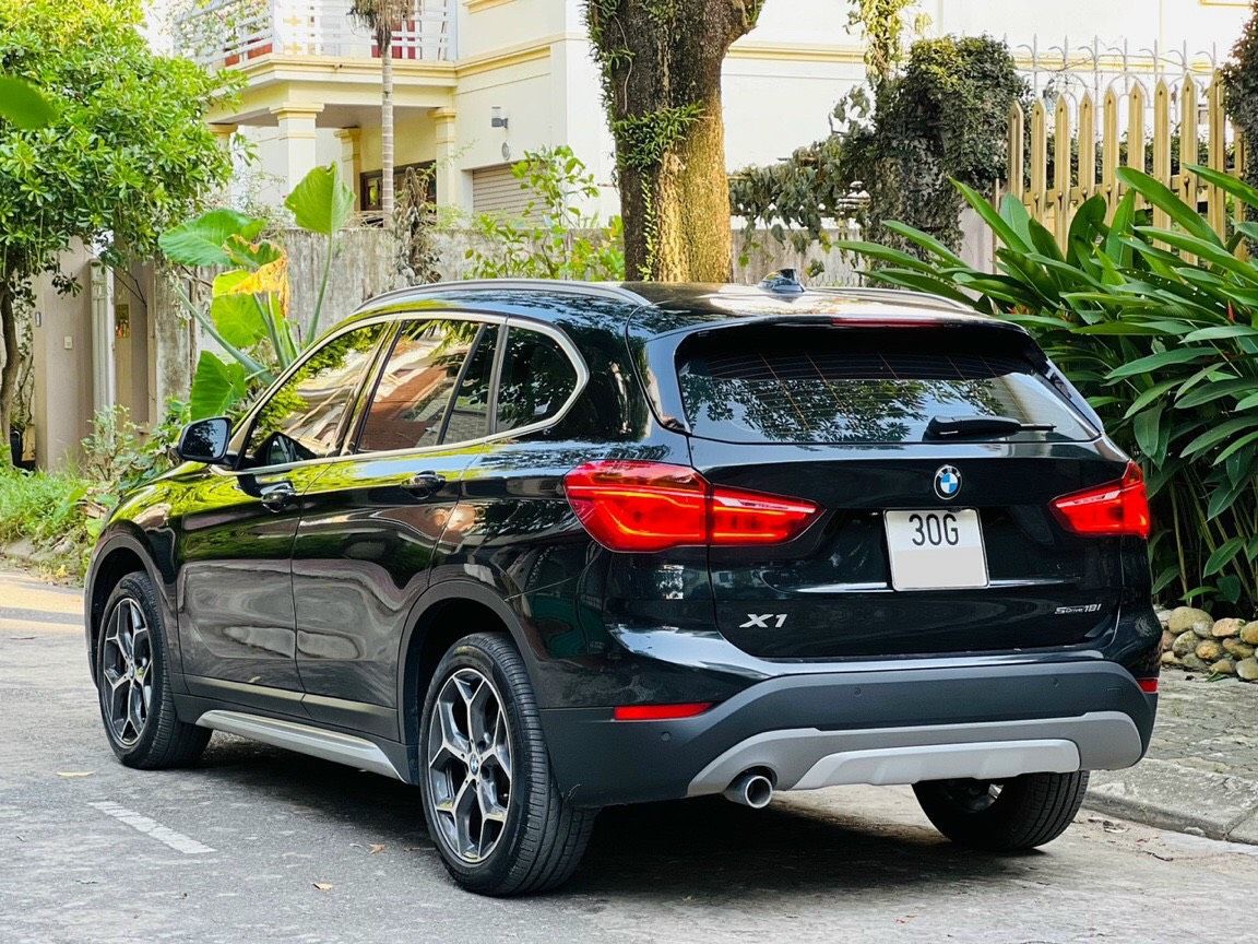 BMW X1 2018 - Xe màu đen