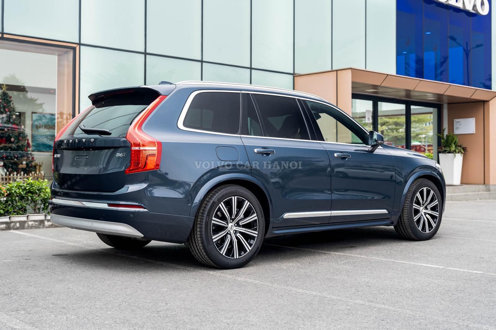 Volvo XC90 2022 - Tặng 2 năm bảo hiểm, 3 năm bảo dưỡng và voucher 10 triệu