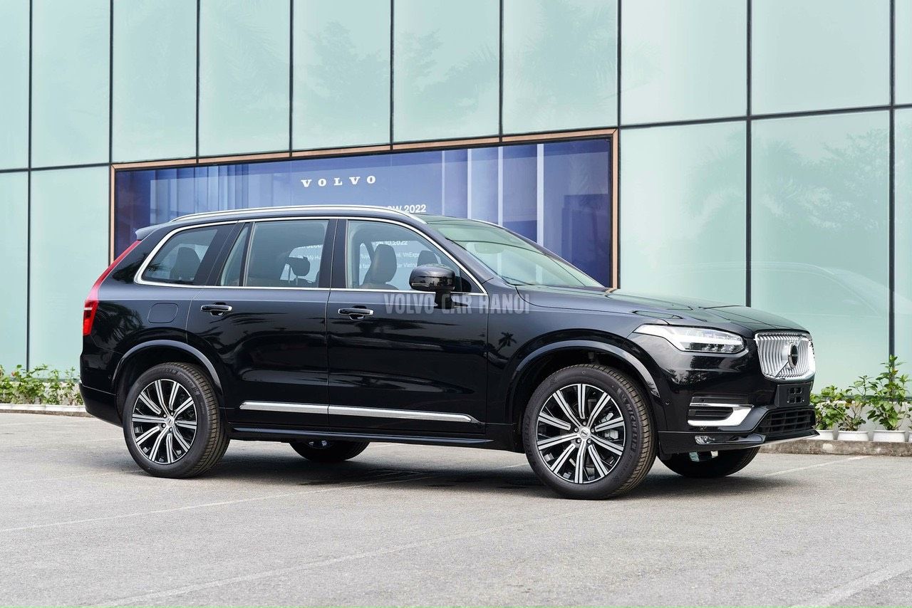 Volvo XC90 2022 - Nhập khẩu nguyên chiếc - Tặng 2 năm bảo hiểm, 3 năm bảo dưỡng và voucher 10 triệu