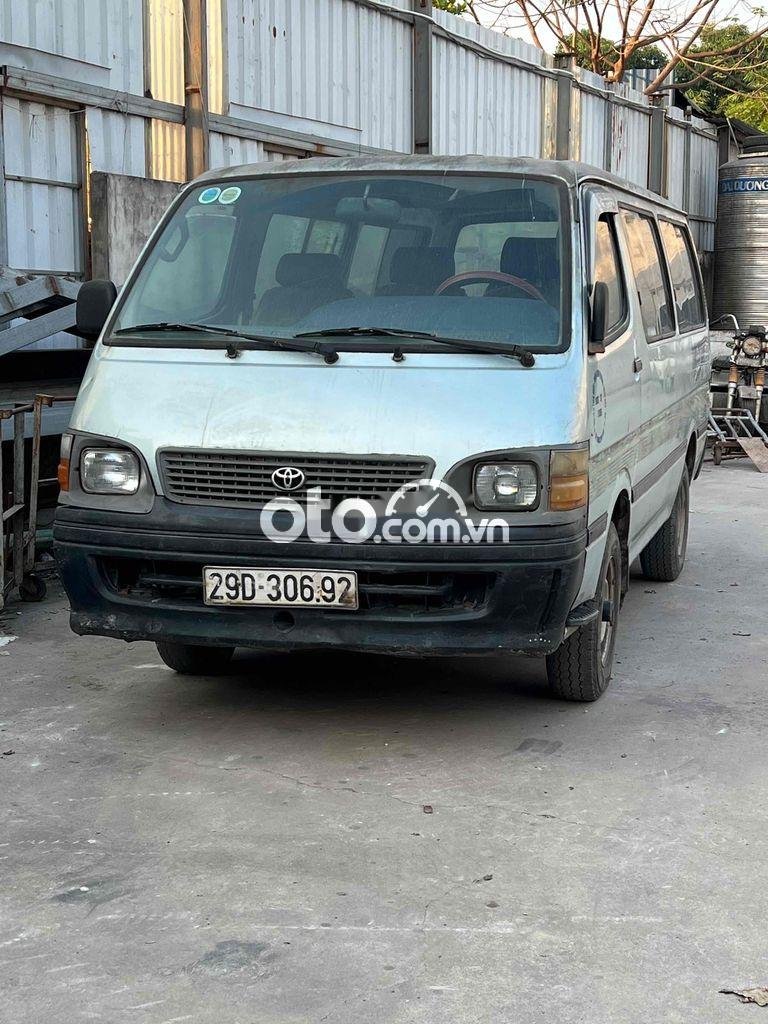 Toyota Hiace 2003 - Xe cá mập 