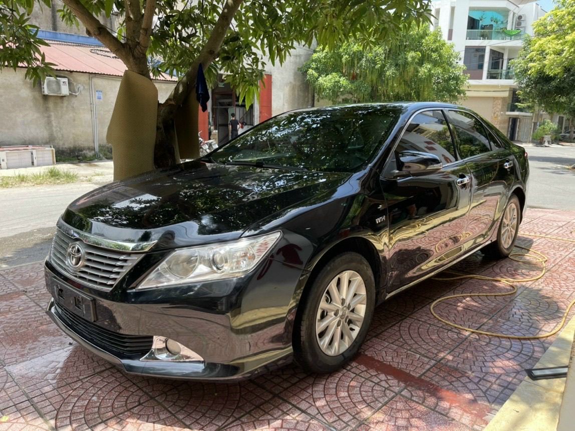 Toyota Camry 2013 - Đăng ký lần đầu 2013 còn mới, giá tốt 550tr