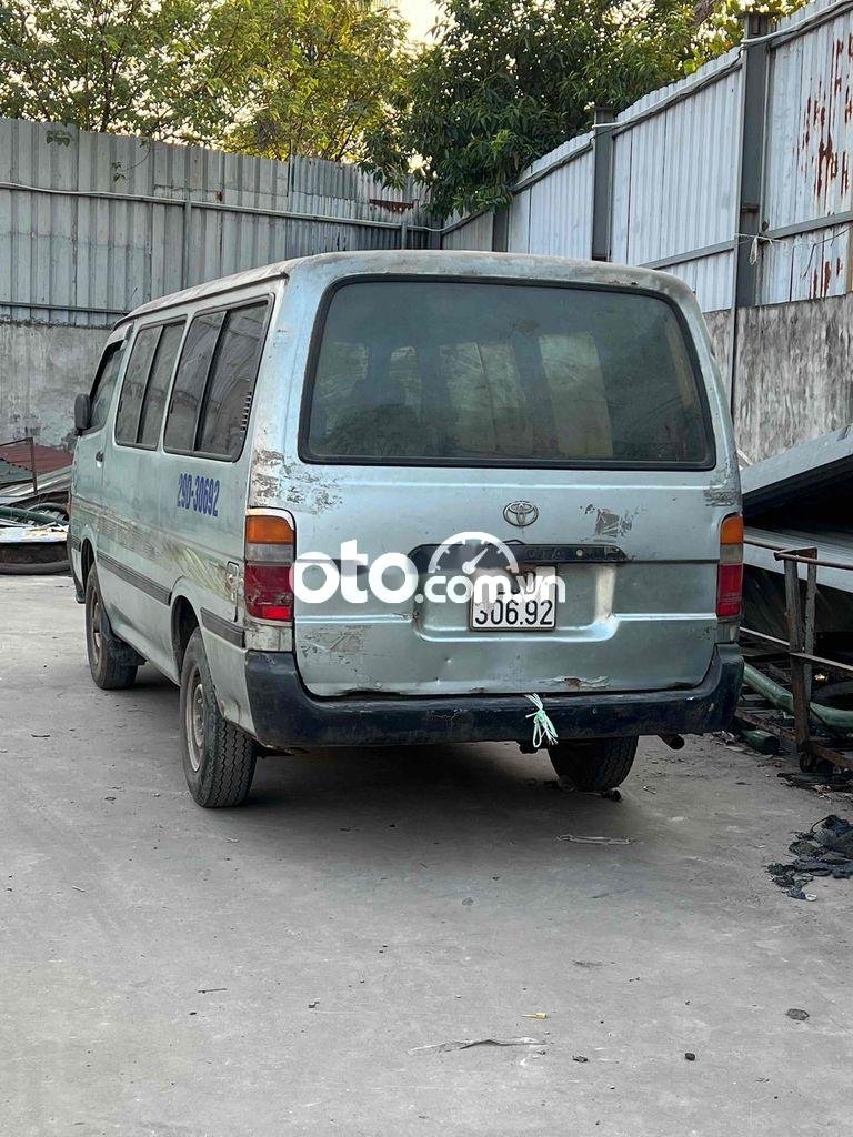 Toyota Hiace 2003 - Xe cá mập 