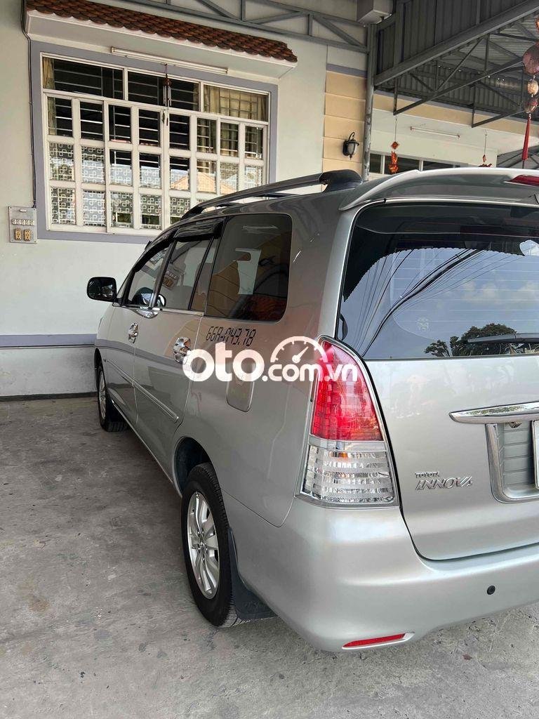 Toyota Innova 2010 - Xe gia đình