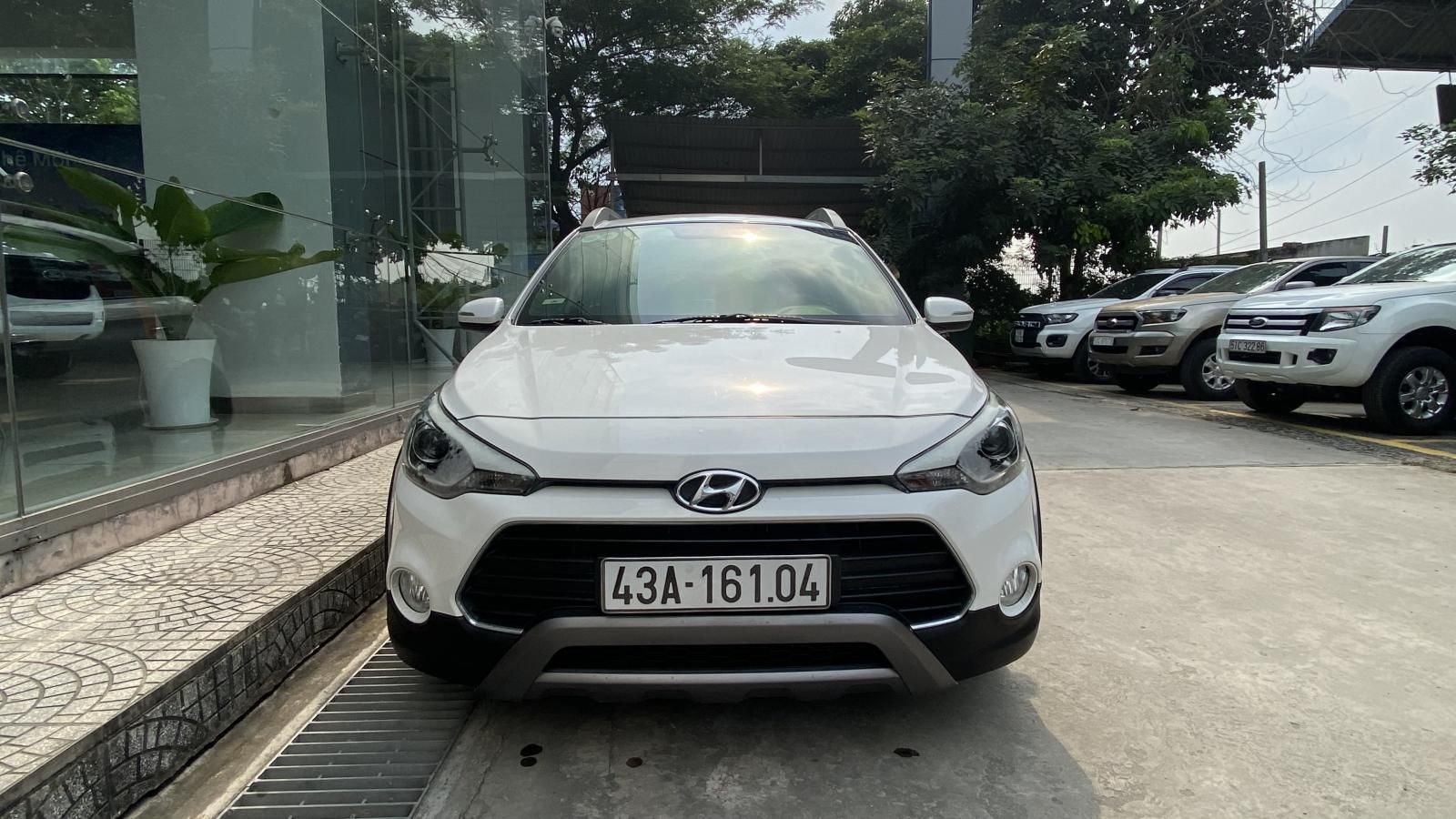 Hyundai i20 Active 2015 - Cần bán lại xe giá ưu đãi