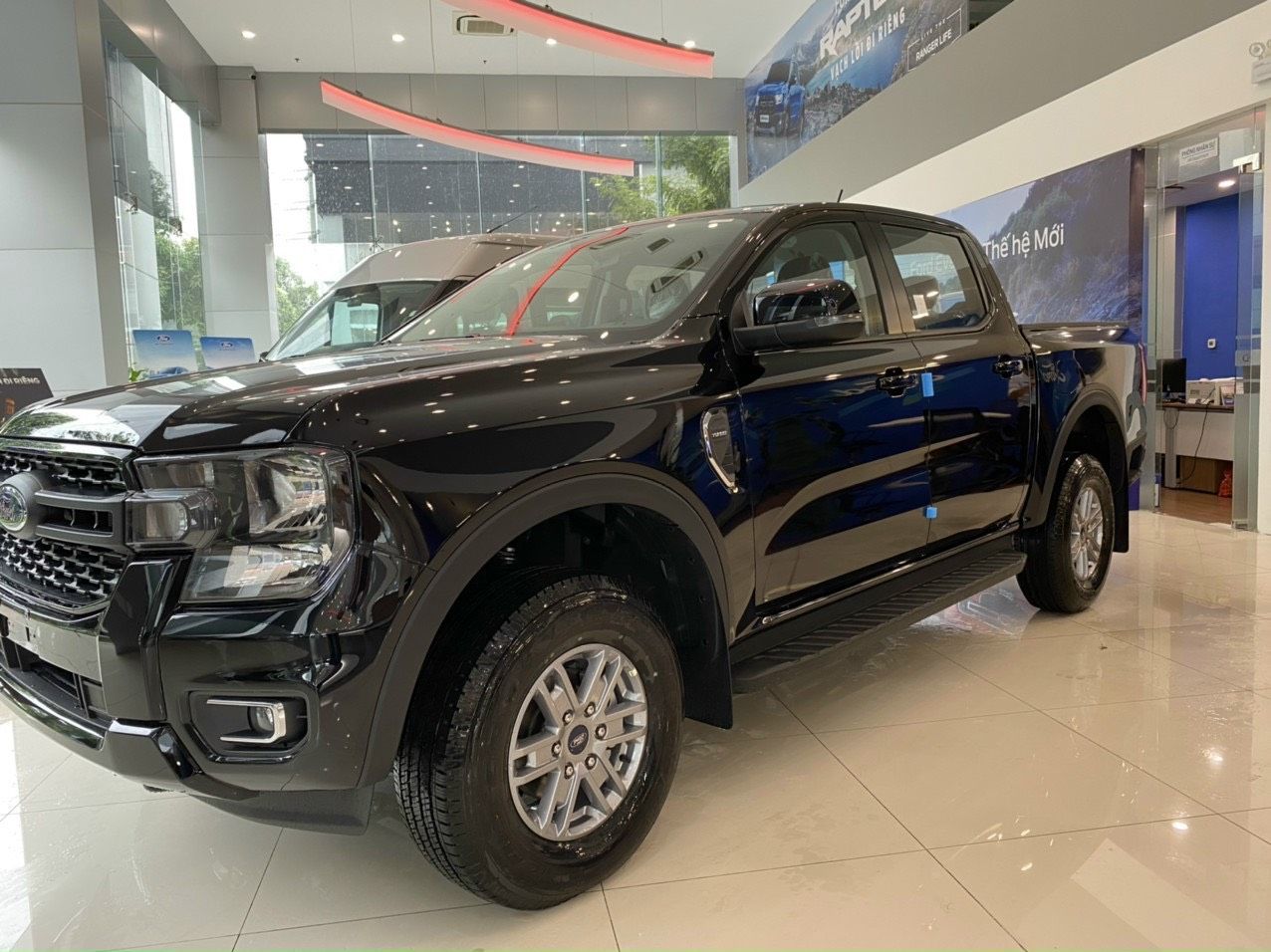 Ford Ranger 2022 - Không bia lạc, đủ màu giao trong tháng