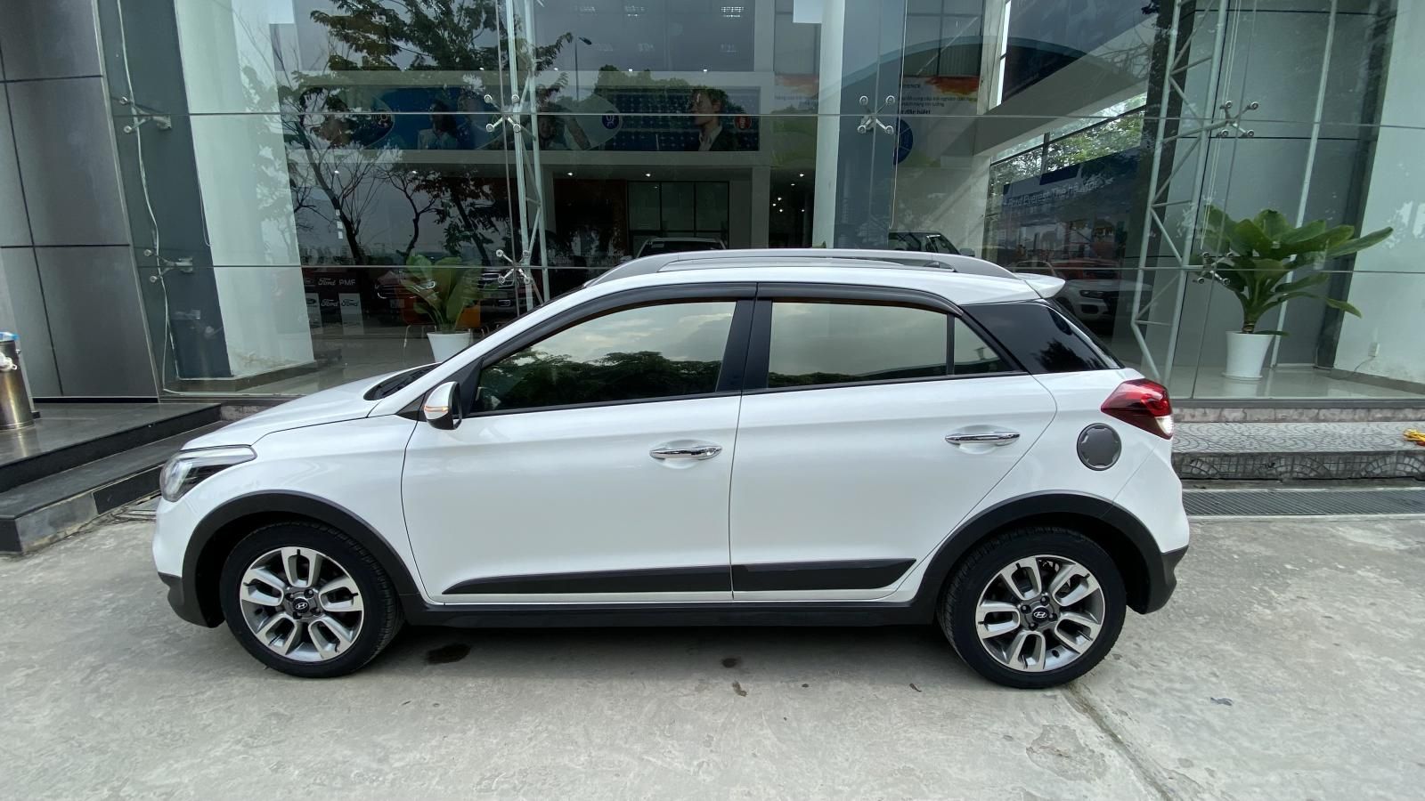 Hyundai i20 Active 2015 - Cần bán lại xe giá ưu đãi