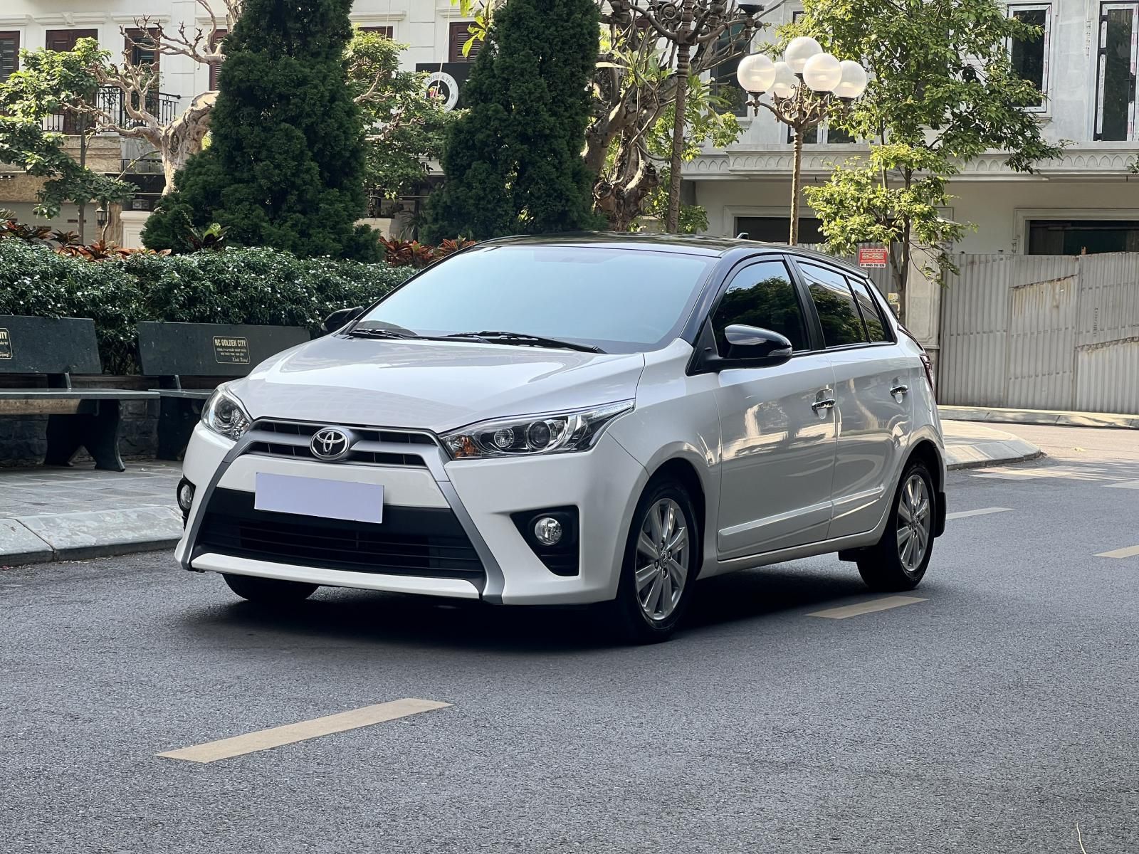 Toyota Yaris 2015 - Xe  trang bị full options, bao giá thị trường