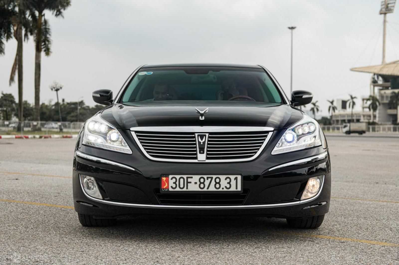 Hyundai Equus 2010 - Xe màu đen, xe nhập