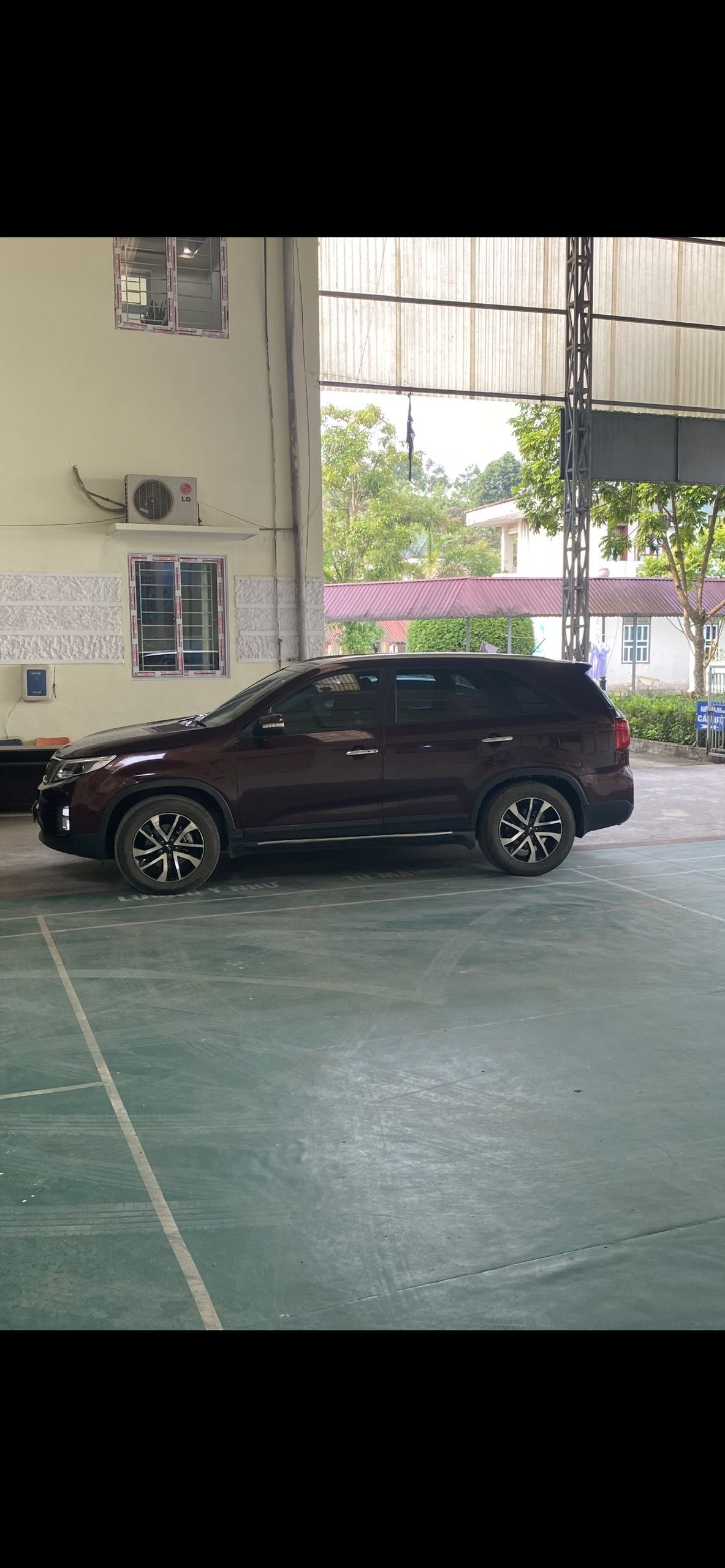 Kia Sorento 2019 - Xe màu đỏ xe gia đình