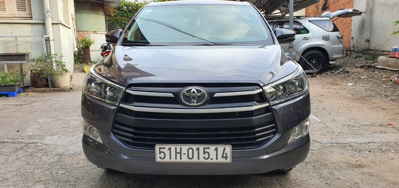 Toyota Innova 2019 - Số sàn, mới 90%