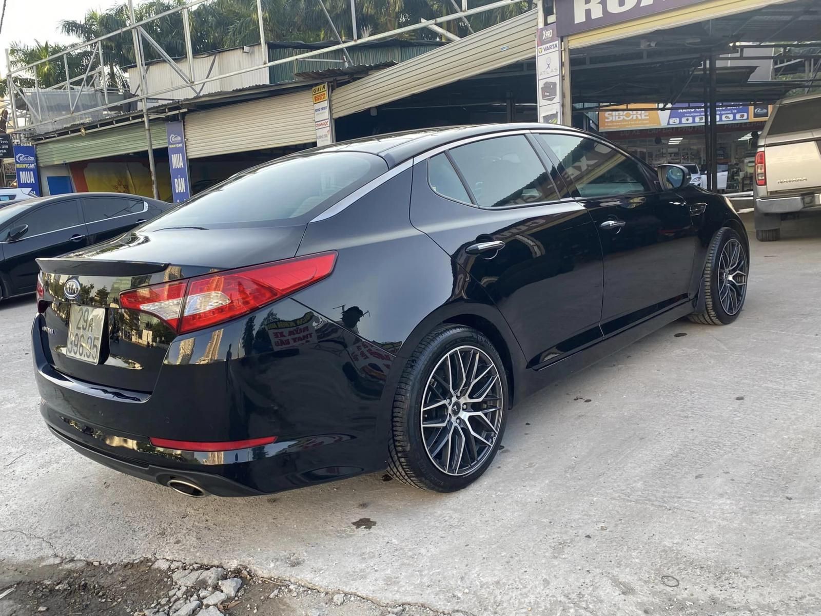 Kia Optima 2011 - Xe màu đen