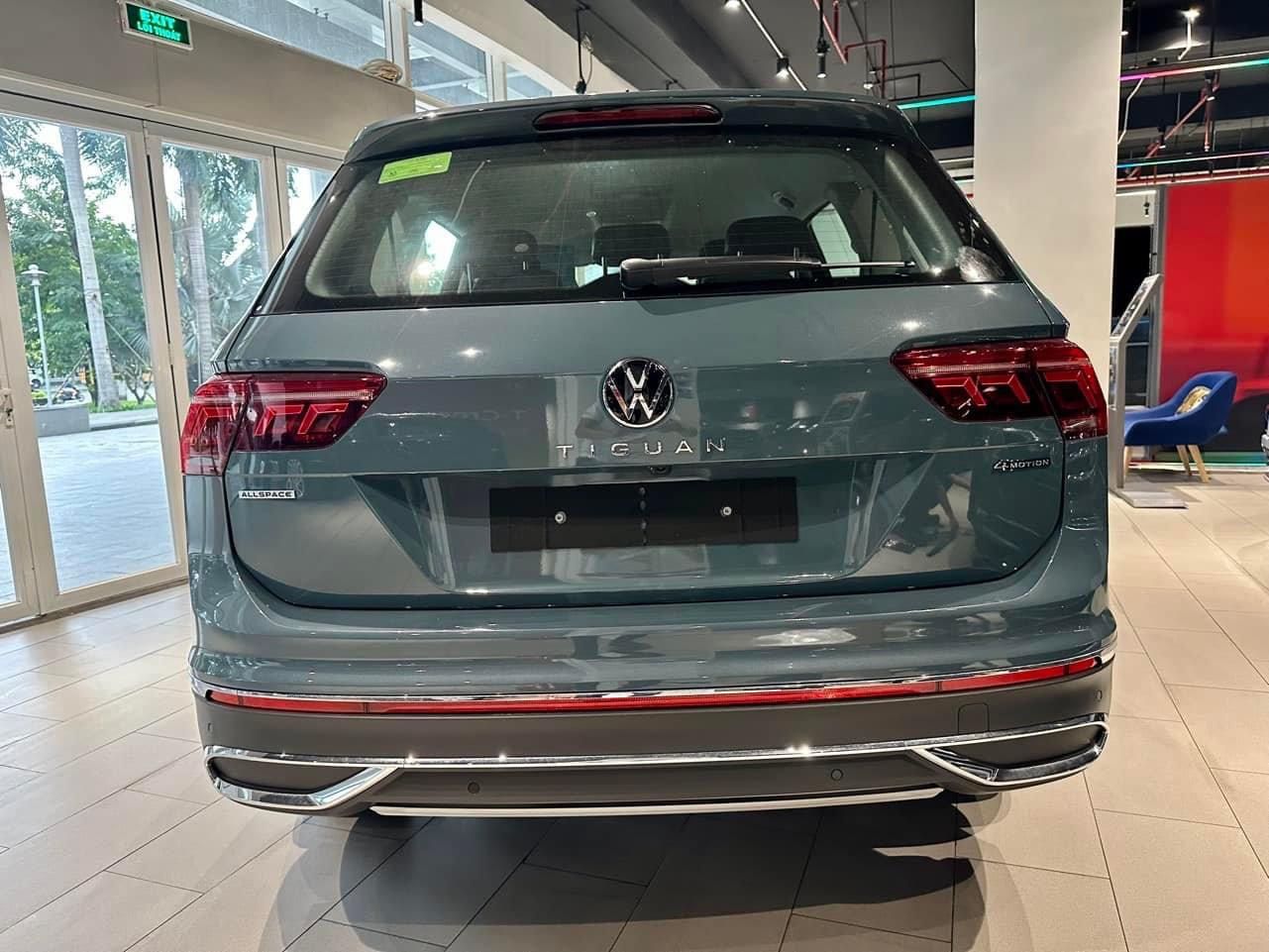 Volkswagen Tiguan 2022 - Màu cực đẹp - sẵn xe tại showroom - liên hệ hotline nhận ưu đãi đặc biệt trong T11