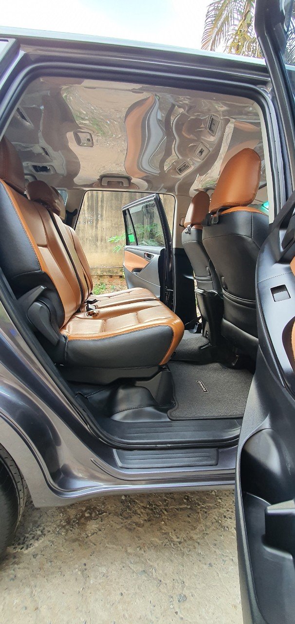 Toyota Innova 2019 - Số sàn, mới 90%