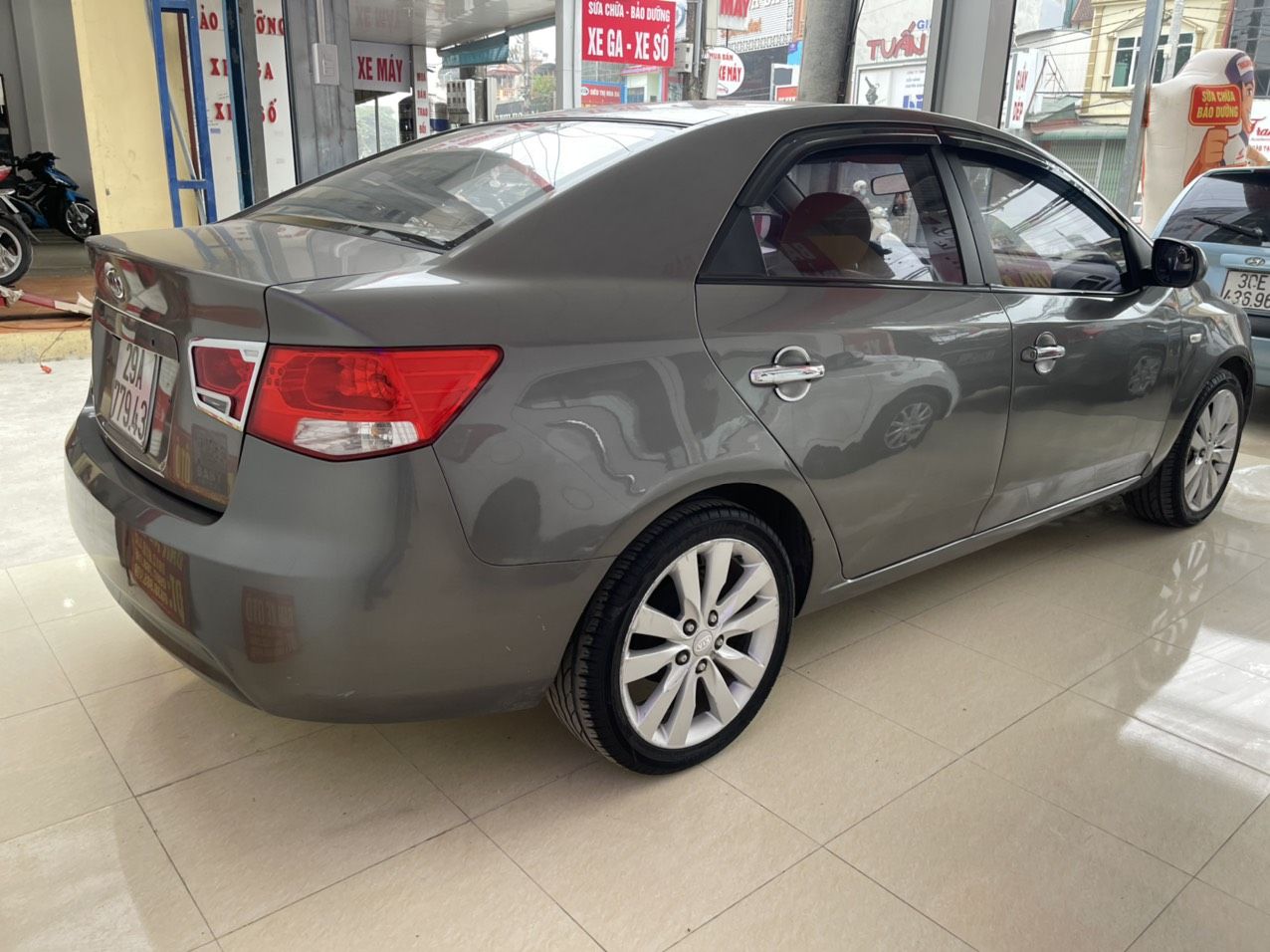 Kia Forte 2010 - Màu xám