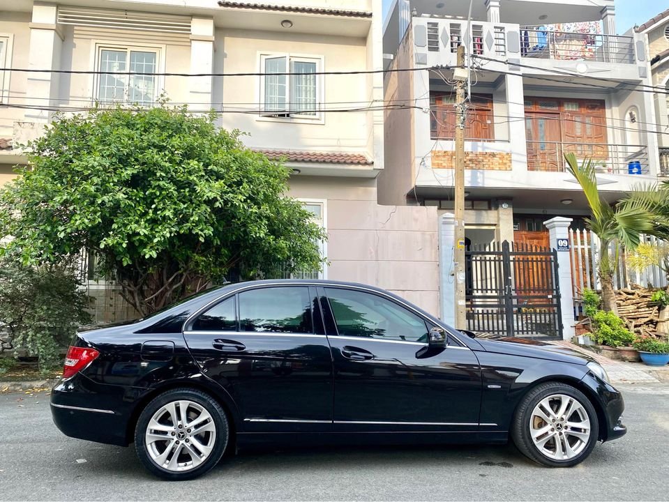 Mercedes-Benz C200 2011 - Máy móc nguyên zin, hoạt động rất tốt
