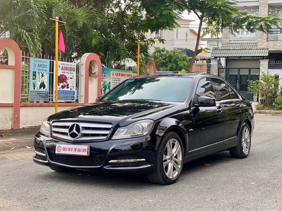 Mercedes-Benz C200 2011 - Máy móc nguyên zin, hoạt động rất tốt