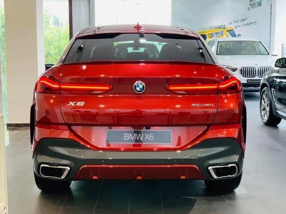 BMW X6 2022 - Xe màu đỏ nổi bật thu hút ánh nhìn