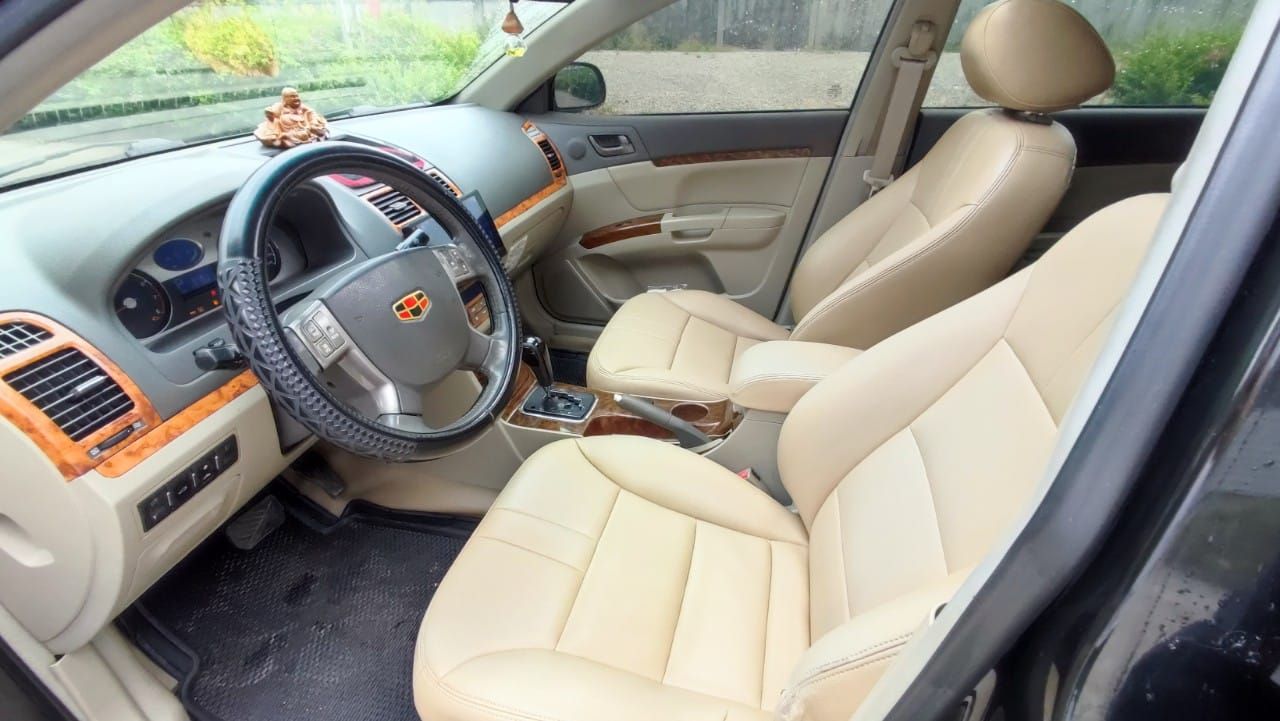 Geely Emgrand EC 718 2012 - Sedan hạng C số tự động cao cấp