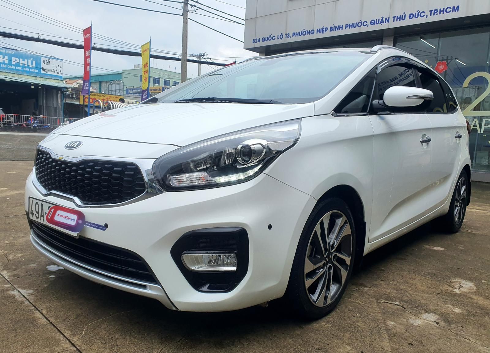 Kia Rondo 2018 - Mẫu xe 7 chỗ phục vụ gia đình, thoải mái, di chuyển linh hoạt trong phố dễ dàng