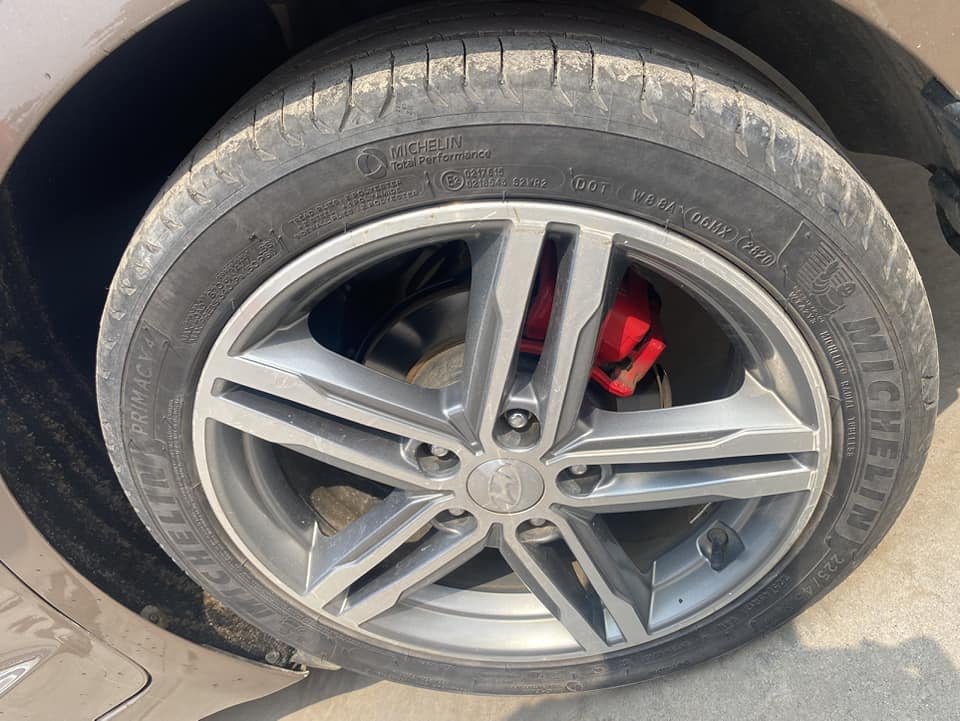 Hyundai Elantra 2016 - Màu nâu cà phê