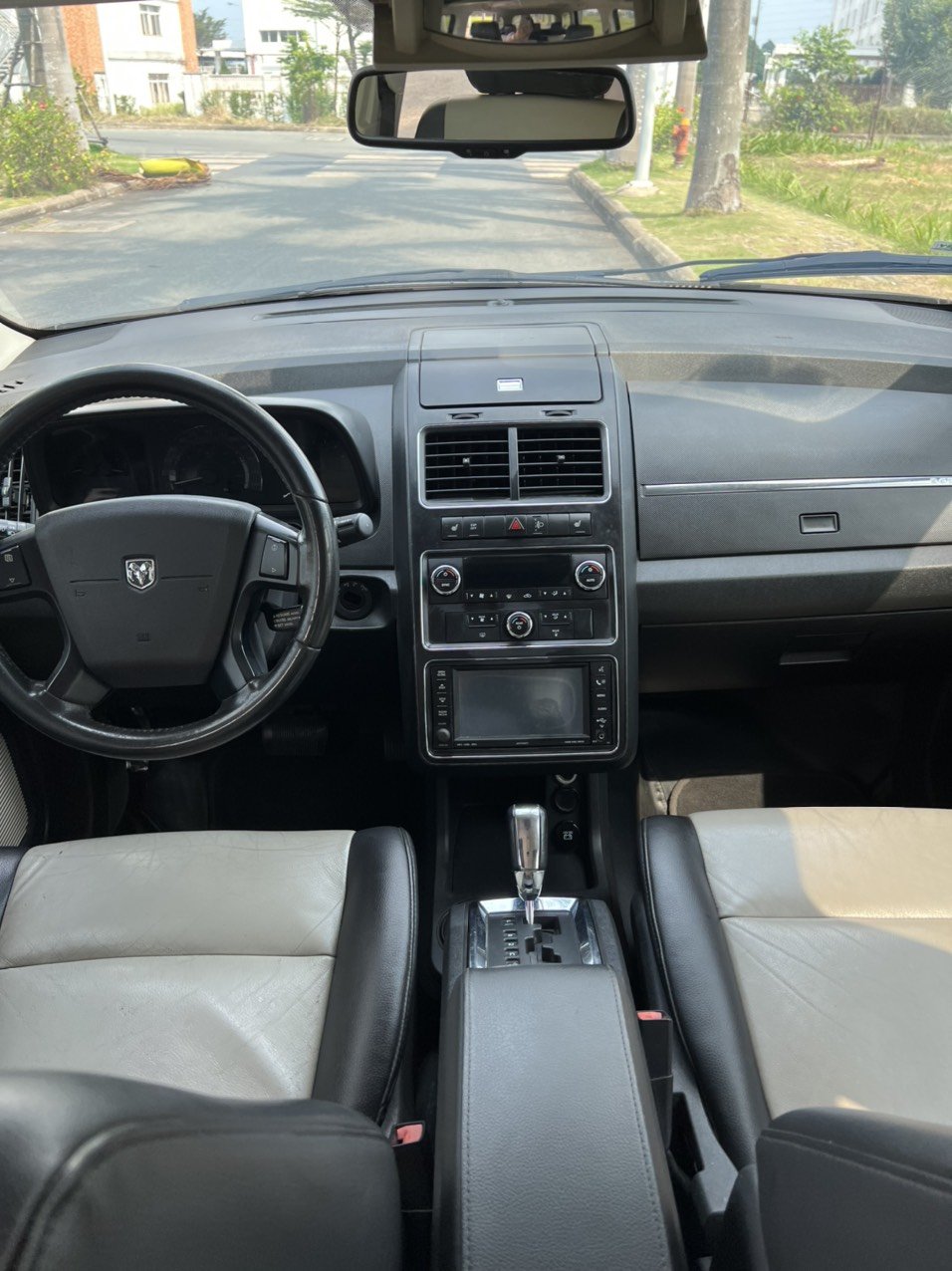 Dodge Journey 2009 - Xe màu đen