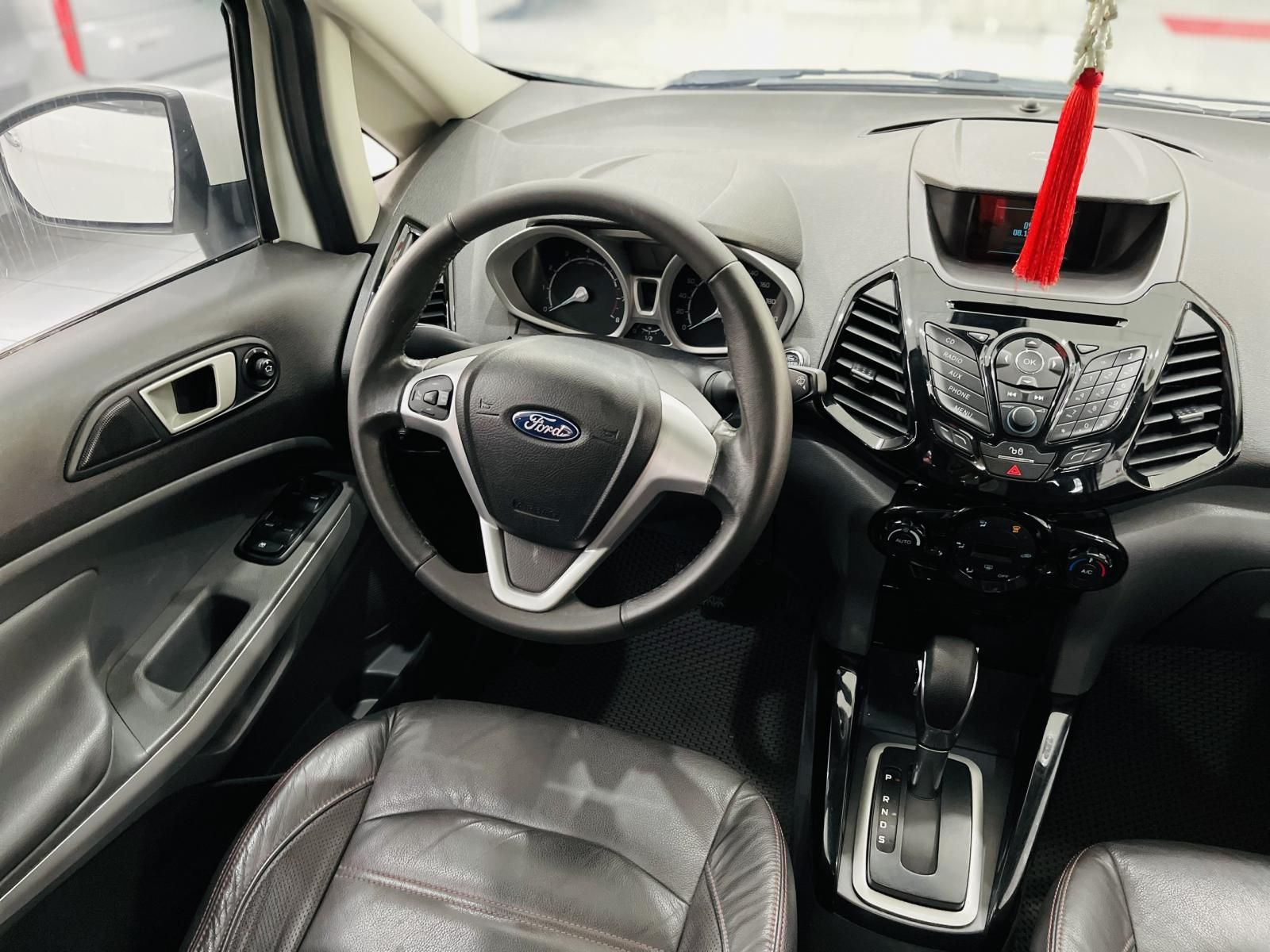 Ford EcoSport 2016 - Tặng ngay 1 miếng vàng thần tài - Miễn phí 100% thuế, ngân hàng hỗ trợ lên đến gần 70%