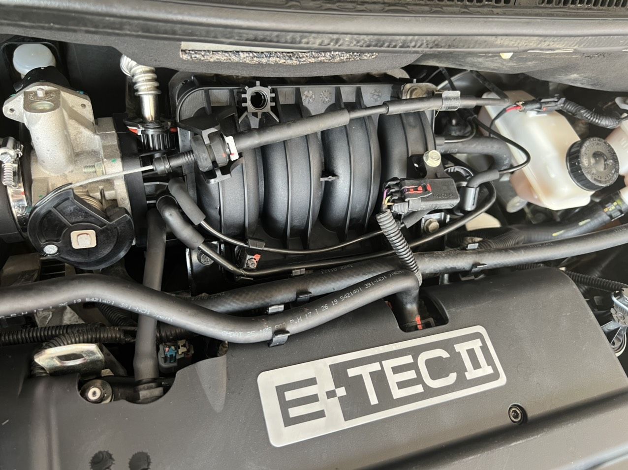 Chevrolet Aveo 2018 - Số sàn, màu ghi vàng siêu đẹp, không lỗi nhỏ