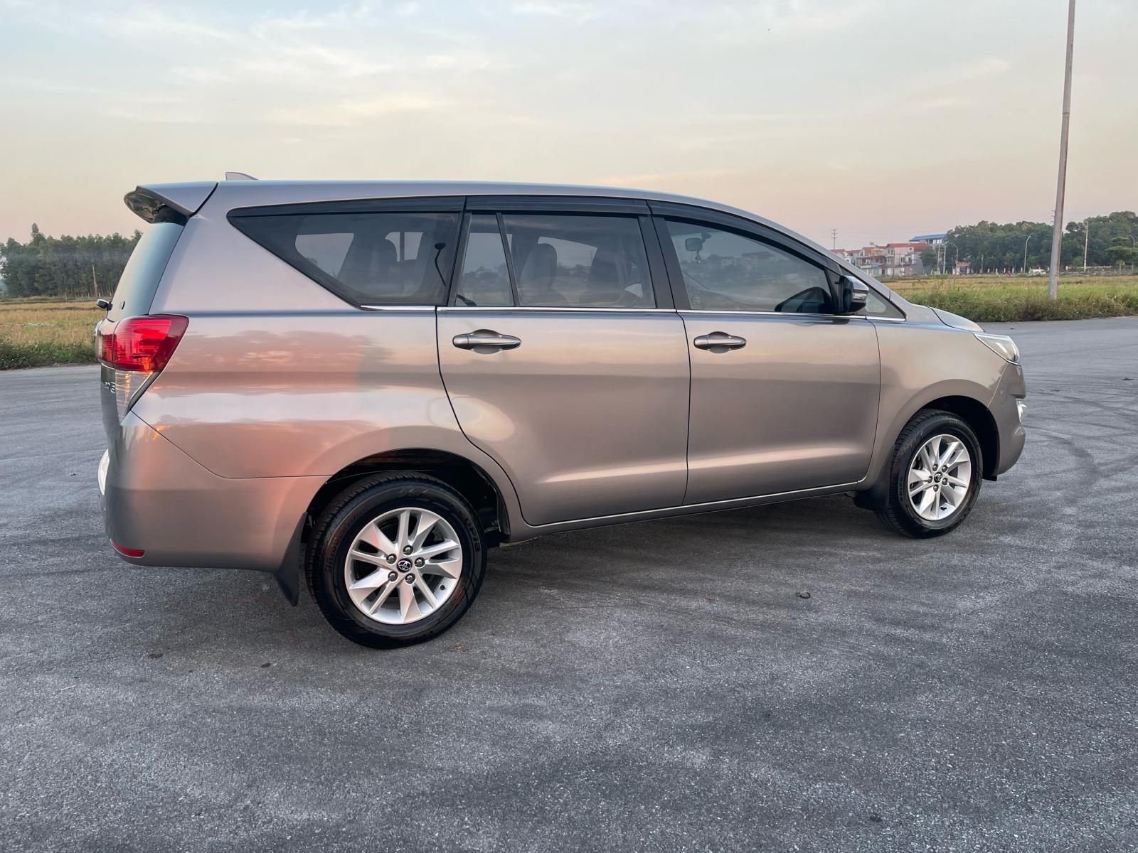 Toyota Innova 2018 - Đăng ký lần đầu 2018 ít sử dụng giá tốt