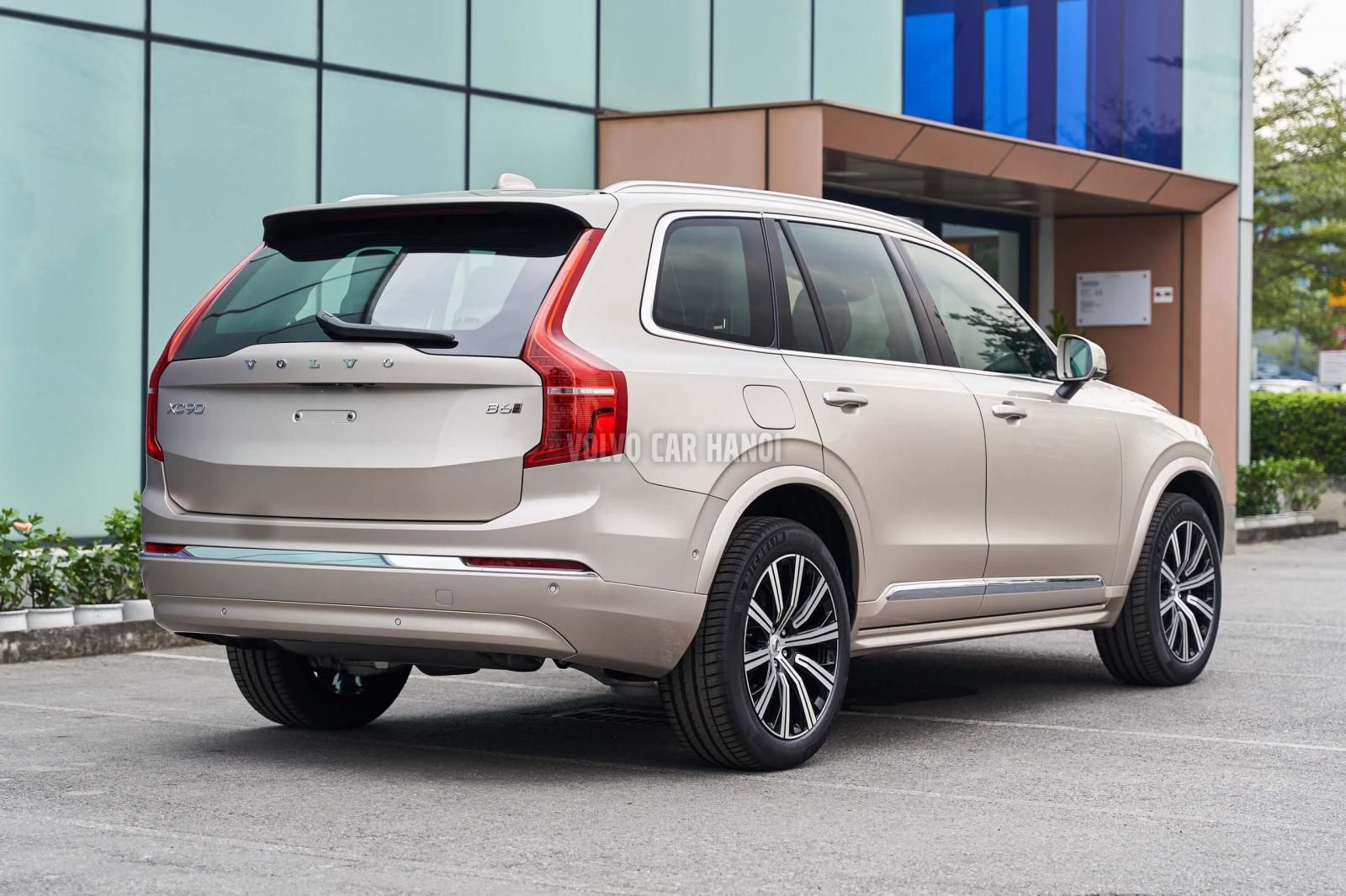 Volvo XC90 2022 - Tặng 2 năm bảo hiểm, 3 năm bảo dưỡng và voucher 10 triệu