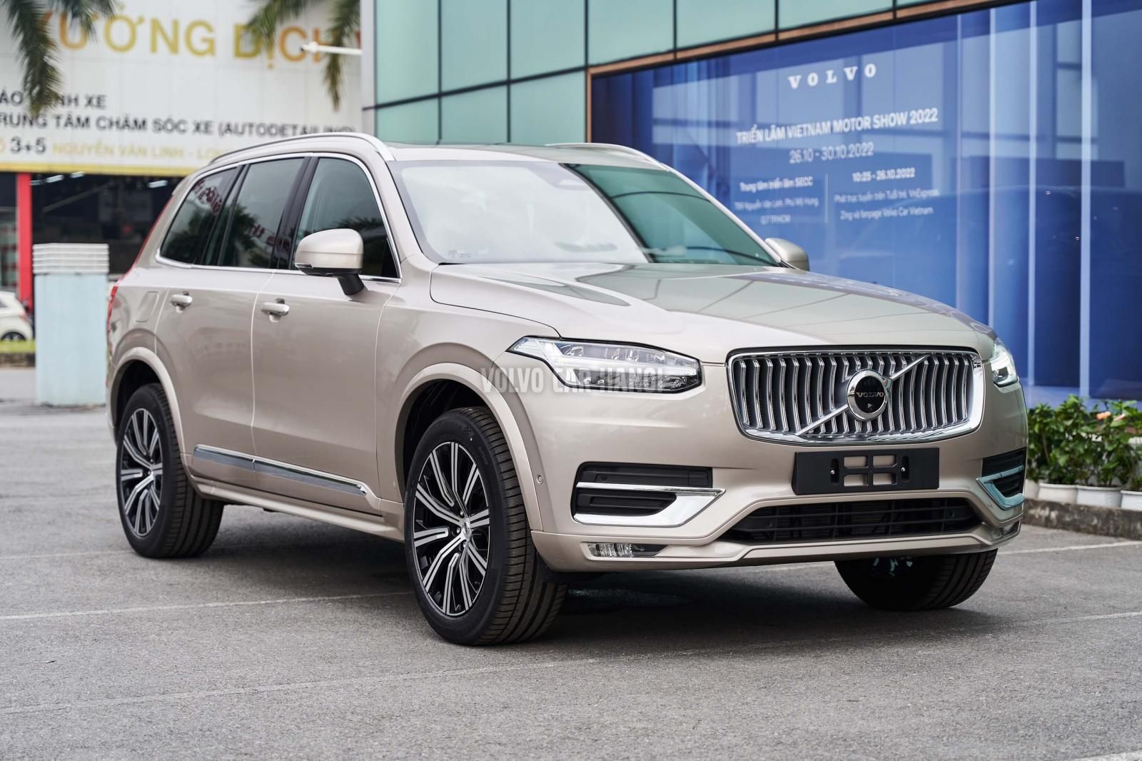 Volvo XC90 2022 - Tặng 2 năm bảo hiểm, 3 năm bảo dưỡng và voucher 10 triệu