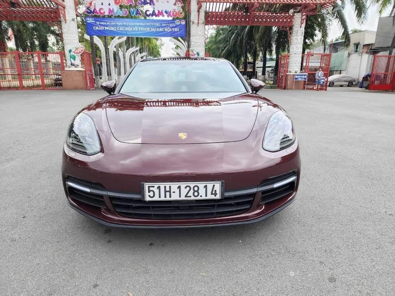 Porsche Panamera 2019 - Xe nhà trùm mền, full option không thiếu thứ gì, mới 99% còn bảo hành hãng. Xe mới gần 7 tỷ