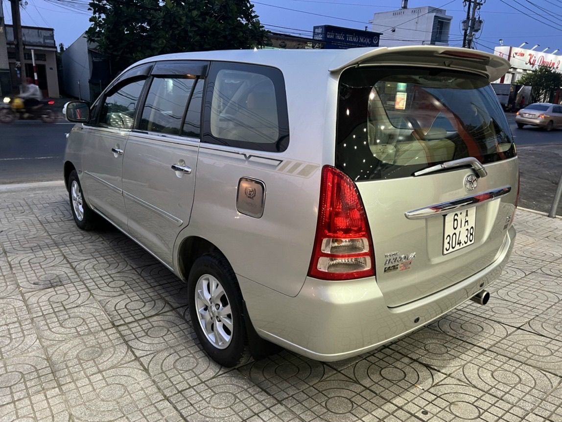 Toyota Innova 2007 - Xe gia đình, giá tốt 265tr