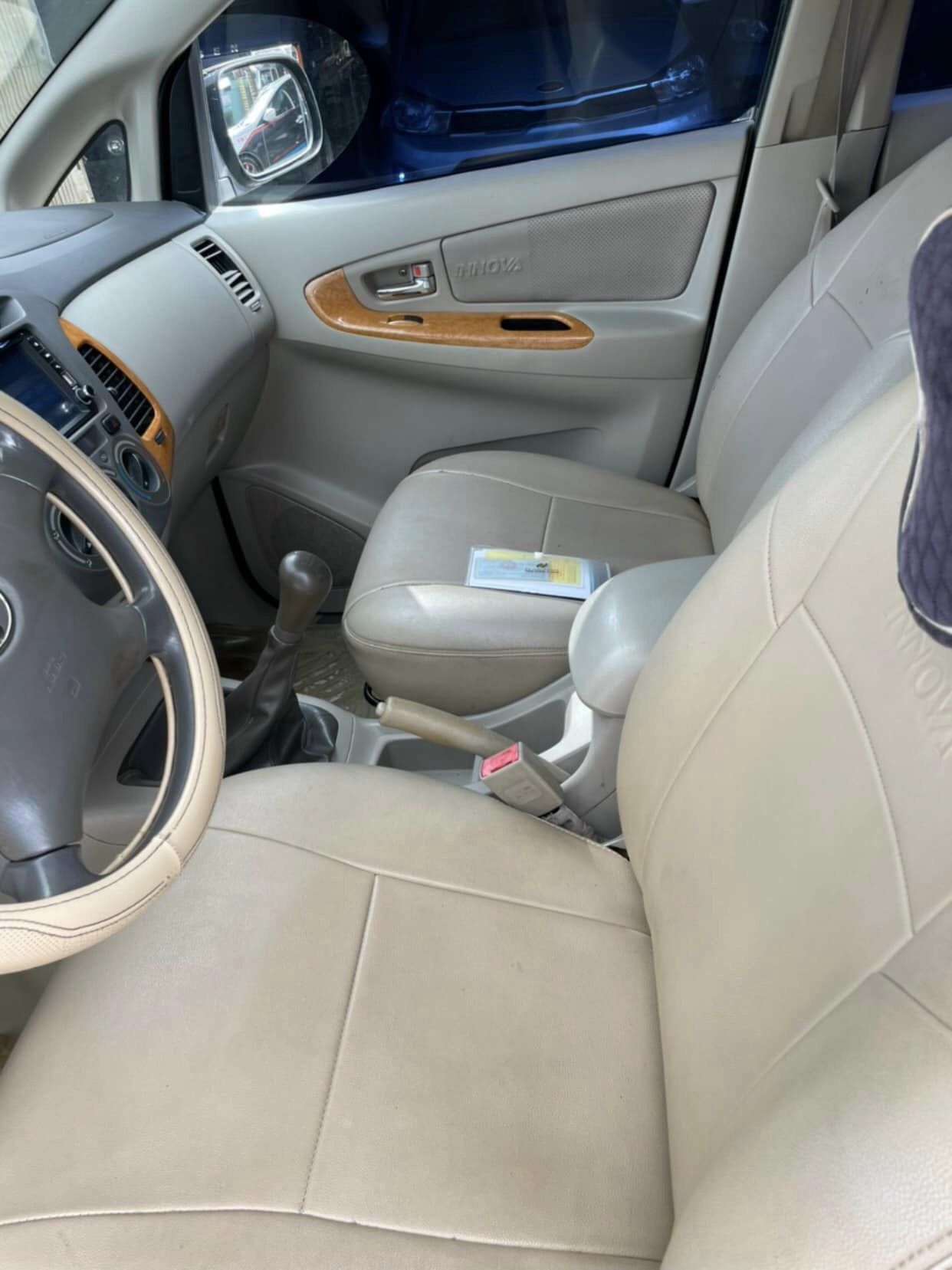 Toyota Innova 2009 - Xe màu đen