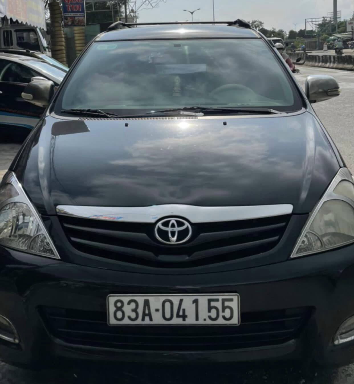 Toyota Innova 2009 - Xe màu đen