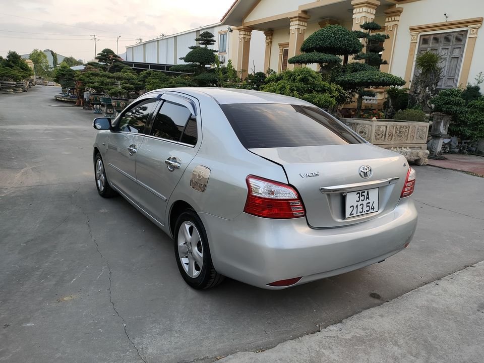 Toyota Vios 2008 - Xe màu bạc số sàn, 227tr