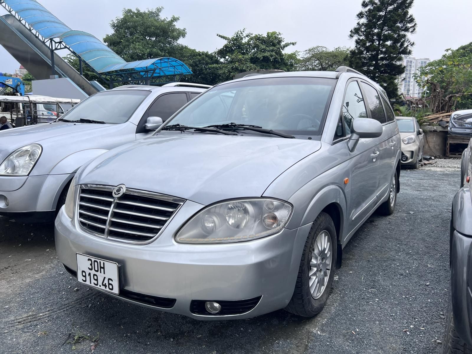 Ssangyong Stavic 2008 - Màu bạc, 205tr