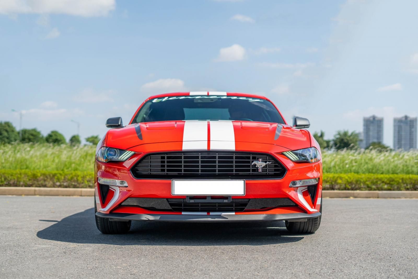 Ford Mustang 2020 - Cần bán gấp xe 