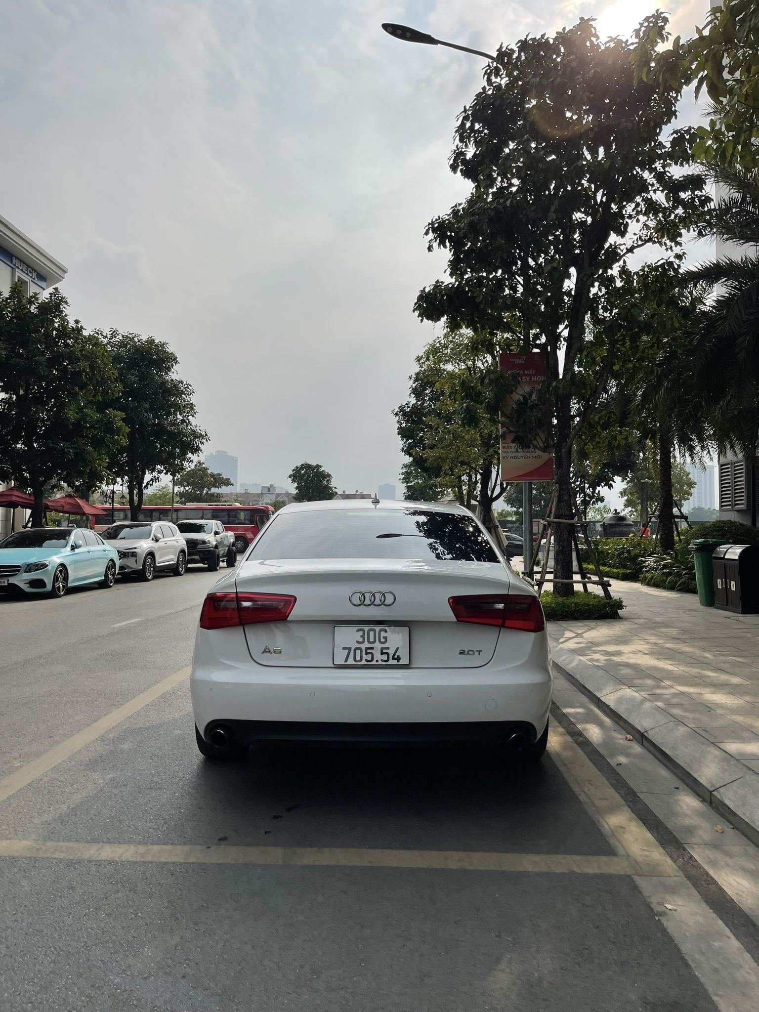 Audi A6 2013 - Cần bán xe đẹp trong tầm xe sang