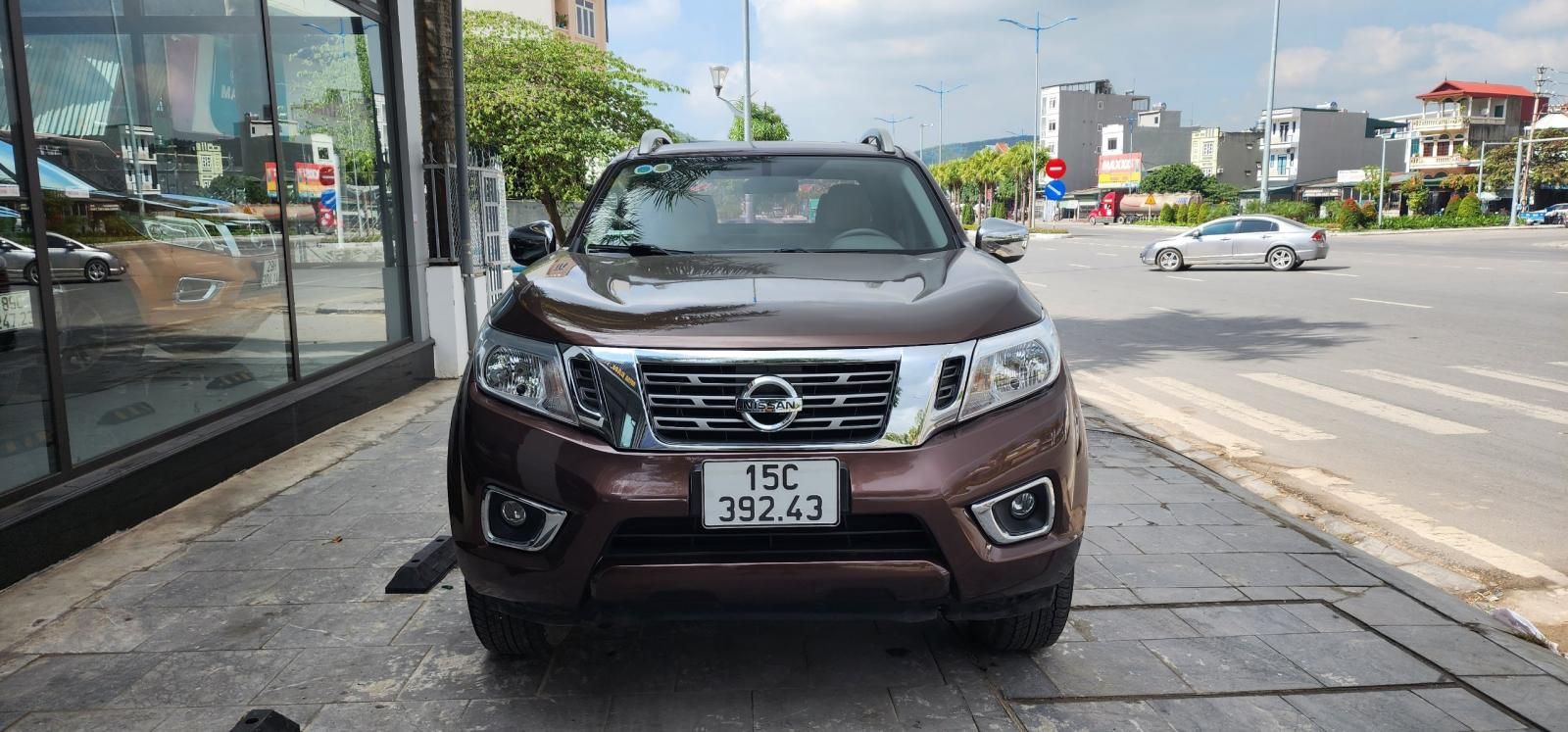 Nissan Navara 2018 - Số tự động, 1 cầu máy dầu