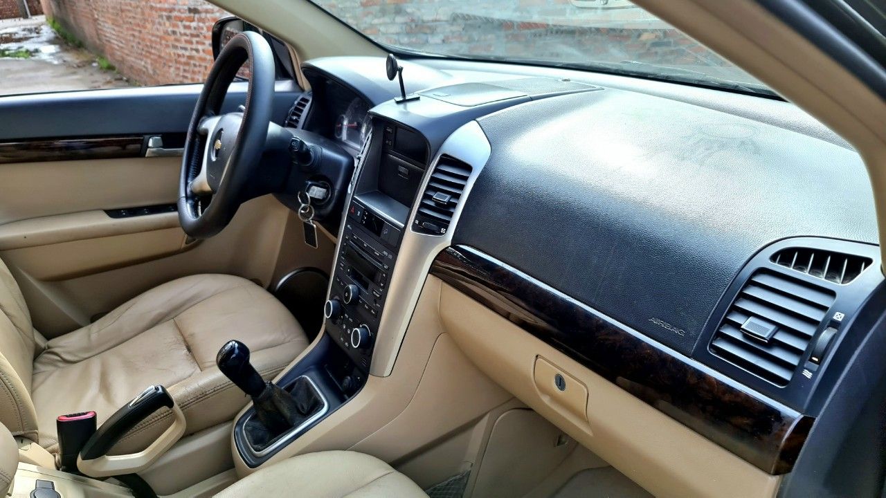 Chevrolet Captiva 2008 - Bỏ ra 175 triệu thôi được sở hữu xe 8 chỗ tha hồ đi du lịch, ngả hai hàng ghế sau ra thành giường nằm khỏi thuê nhà nghỉ