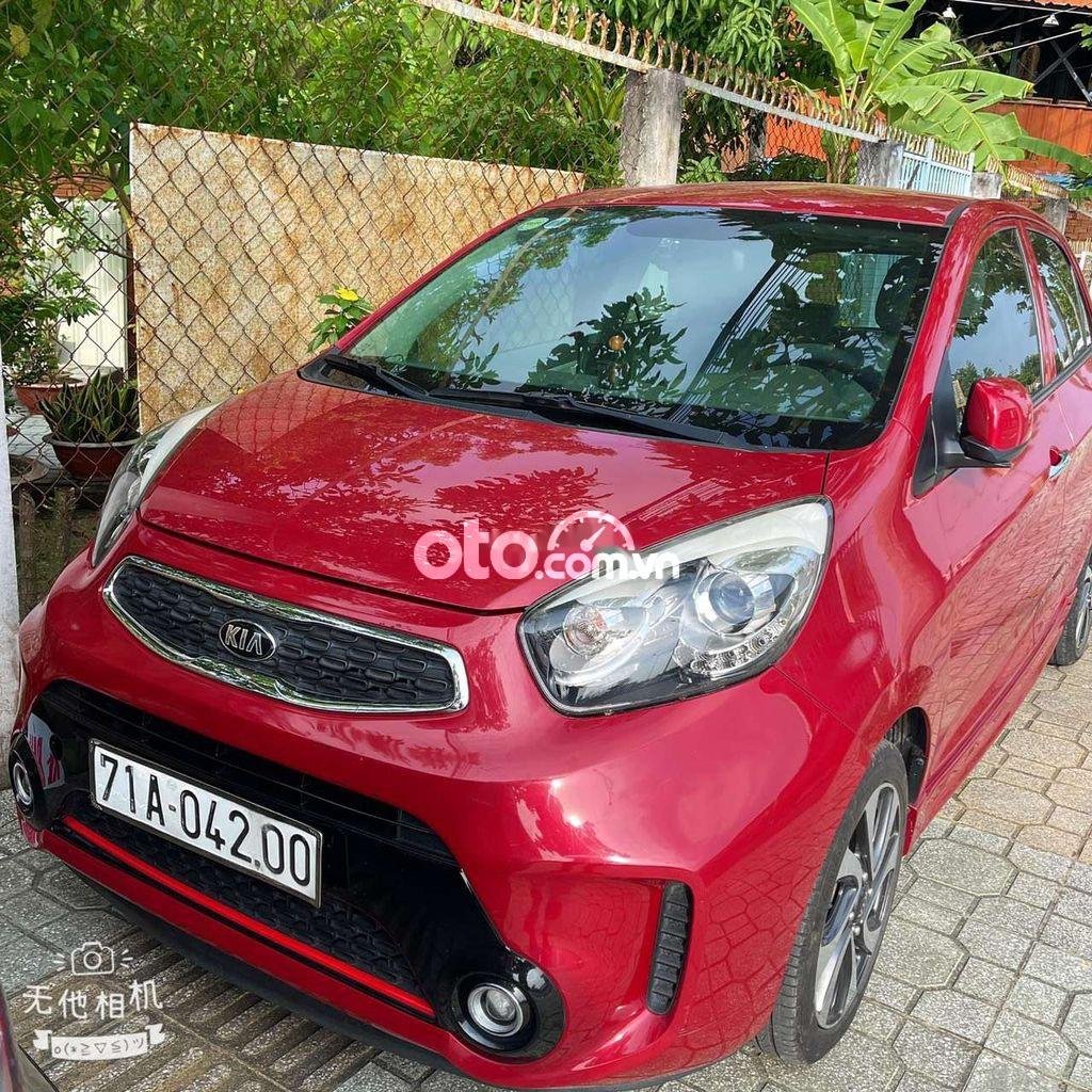 Kia Morning 2017 - Màu đỏ giá cạnh tranh