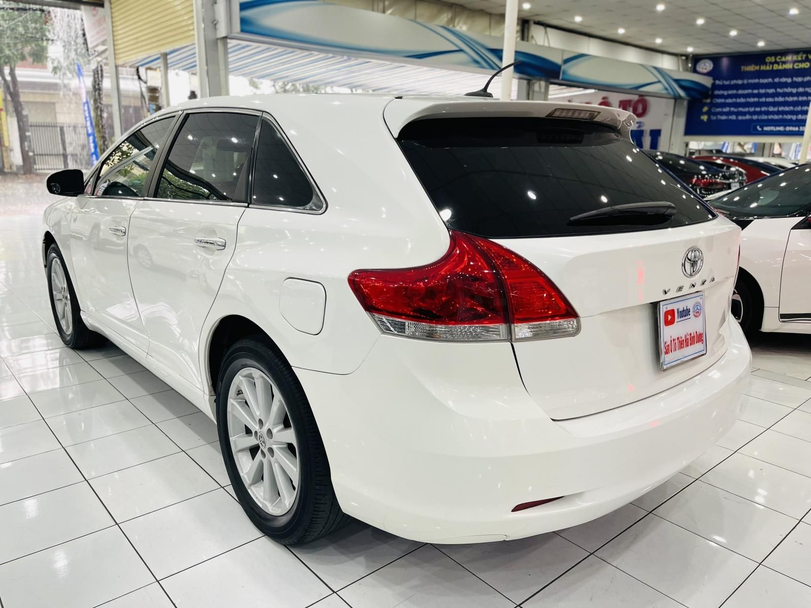 Toyota Venza 2009 - Về sàn phục vụ quý khách