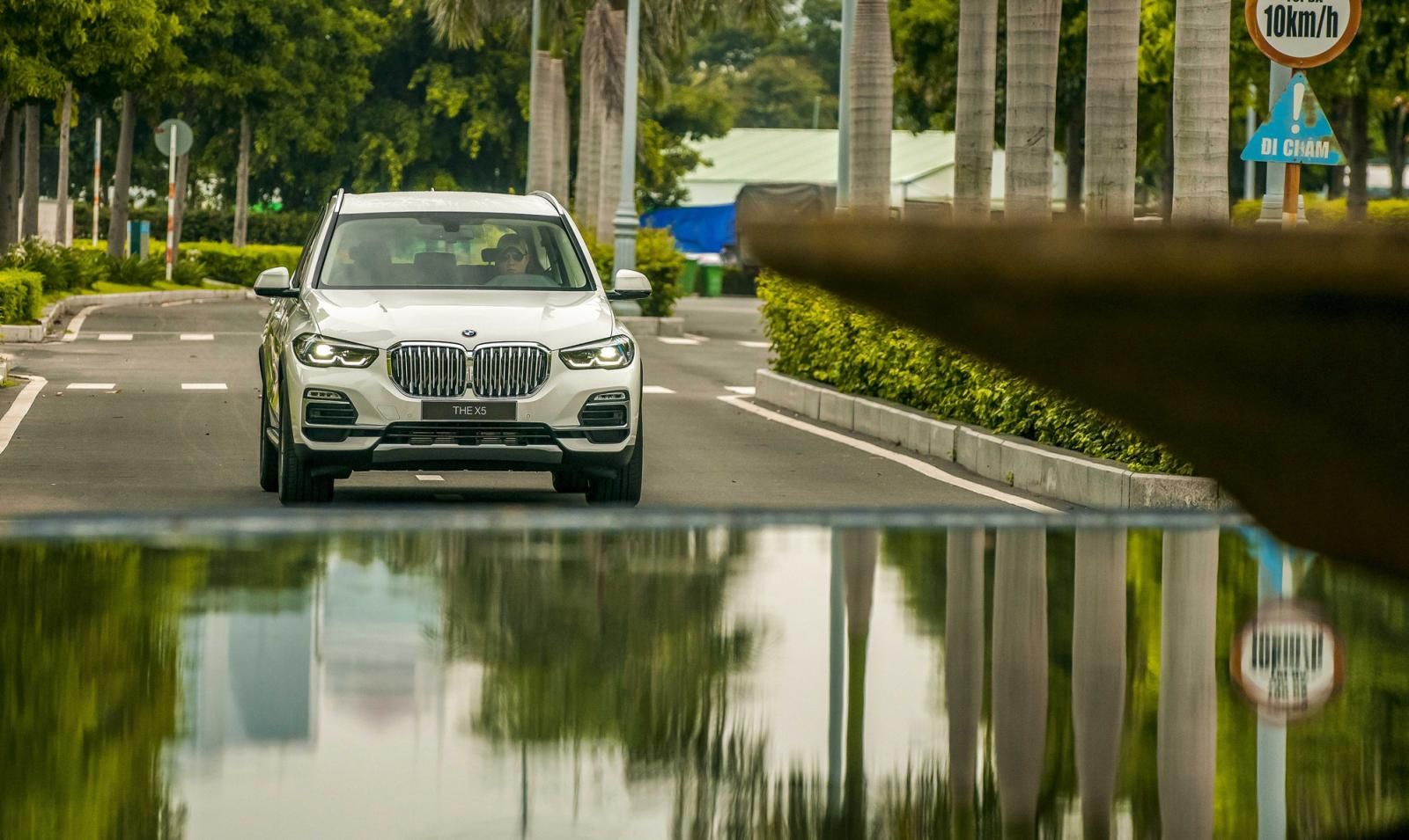 BMW X5 2022 - Xe màu trắng