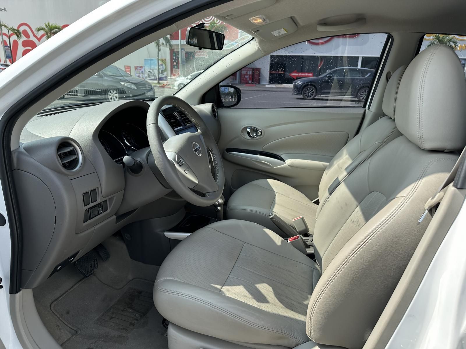 Nissan Sunny 2019 - Màu trắng, giá cực tốt