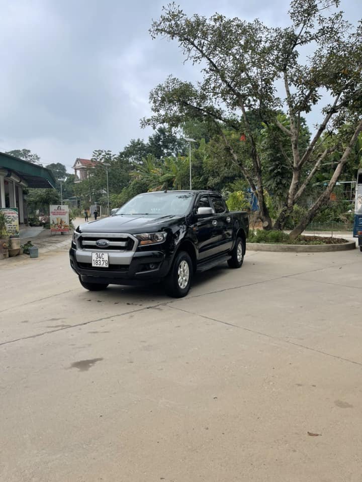 Ford Ranger 2017 - Màu đen, nhập khẩu