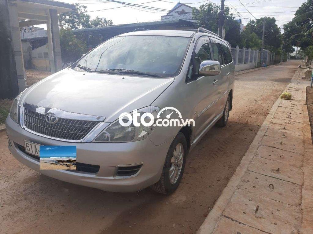 Toyota Innova 2007 - Màu bạc chính chủ